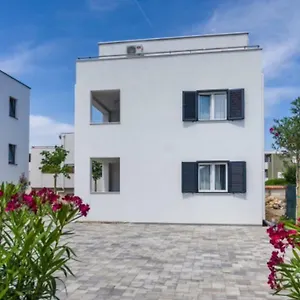 Apartment Paradise